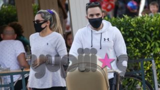 Βασιλική Μιλλούση &amp; Λευτέρης Πετρούνιας: Βόλτα με την κορούλα τους πριν γίνουν ξανά γονείς! Όλες οι φωτογραφίες