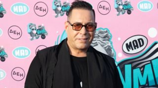 MAD VMA 2022 | Ο Dj Valentino απάντησε για την κίνηση του να παίζει μουσική χωρίς κονσόλα: &quot;Το λάθος δεν ήταν δικό μου&quot;