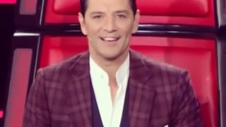 Σάκης Ρουβάς: Η έκπληξη στα γυρίσματα του «The Voice» για τα γενέθλιά του: Δείτε τη συγκινητική αντίδρασή του στο video!