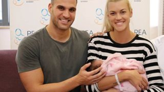 Βάσω Κολλιδά: Η έξοδος από το μαιευτήριο: Φωτογραφία