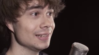 Alexander Rybak: Δείτε τον Νορβηγό νικητή της Eurovision να διασκευάζει στα αγγλικά το ιδιαίτερο κομμάτι της Πορτογαλίας που κέρδισε φέτος!
