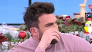 "Λύγισε" ο Δημήτρης Αλεξάνδρου για το ρεπορτάζ που τον φωτογράφιζε για διαρροή "ροζ βίντεο"