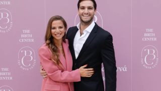 Εριέττα Κούρκουλου Λάτση | Η σπάνια δημόσια εμφάνιση με τον αδερφό της