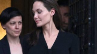 Η Angelina Jolie Στην Ελλάδα: Έφτασε στη Λέσβο: Οι επόμενες κινήσεις της