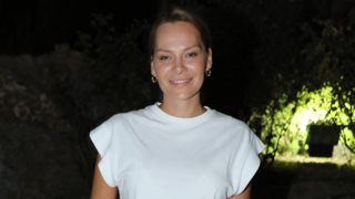 Το casual look της Υβόννης Μπόσνιακ που θα ζήλευαν και οι Παριζιάνες