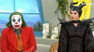 Στη Φωλιά των Κουκου: Δείτε τις εντυπωσιακές μεταμφιέσεις των παρουσιαστών