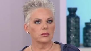 Νανά Παλαιτσάκη: Όλη η αλήθεια για τα ψευδή δημοσιεύματα περί αυτοκτονίας: «Με κρέμασαν στα μανταλάκια, σαν σφαχτό στο τσιγγέλι»