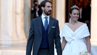 Η Nina Flohr μοιράστηκε μια ρομαντική φωτογραφία στα social media από τον γάμο της με τον Φίλιππο Γλύξμπουρκ