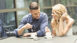 Τι να φορέσεις στο πρώτο ραντεβού μαζί της
: Οδηγός για να κερδίσεις την πρώτη εντύπωση