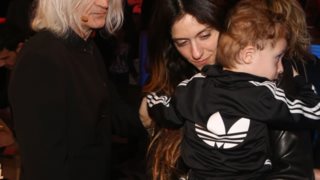 Άννα Βίσση - Νίκος Καρβέλας: Με την κόρη τους Σοφία Καρβέλα, τον εγγονό τους &amp; την Αννίτα Πάνια στα παρασκήνια του Star Academy: Φωτογραφίες