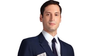 Ο Σπύρος Σταμούλης μεταμορφώνεται στον πιο &quot;κακό&quot; της σεζόν και το Twitter λατρεύει να τον μισεί