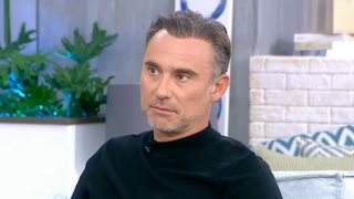 Ο Γιώργος Καπουτζίδης μιλά για όλα: Η αποκάλυψη για την προσωπική του ζωή, η νέα ζωή στην Αίγινα &amp; η αυστηρή κριτική στην τηλεόραση