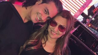 Καίτη Γαρμπή &amp; Διονύσης Σχοινάς
: Επέτειος 22 χρόνια γάμου | Το δώρο του τραγουδιστή
