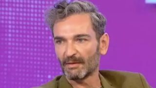 Κωνσταντίνος Δέδες: Είδα τη Σοφία Αλιμπέρτη να καθαρίζει ένα τραπέζι και λέω &quot;τι κρίμα, καθαρίζει τραπέζια στην Πάρο;&quot;