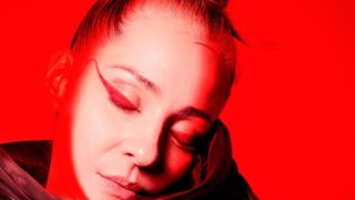 Η Νατάσσα Μποφίλιου επέστρεψε μουσικά και καθηλώνει με &quot;Το Μπάλωμα&quot;