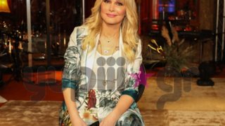 Στο σπίτι με τη Νατάσα Θεοδωρίδου: Μπήκαμε στα γυρίσματα της νέας τηλεοπτικής συναυλίας του MEGA