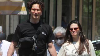 Μιχάλης Σαράντης &amp; Μαίρη Μηνά | Σπάνια δημόσια εμφάνιση για το ερωτευμένο ζευγάρι