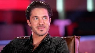 Νίκος Οικονομόπουλος: &quot;Το τραύμα των παιδιών είτε χωρίσουν οι γονείς τους, είτε τους χάσουν για κάποιο λόγο παραμένει, δεν είναι κάτι που σβήνει&quot;