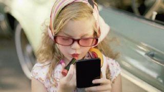 MamaPost by The Mamagers
: «Τα σημερινά παιδιά έχουν πολύ λίγο χρόνο για να είναι παιδιά»