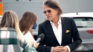 Ο Ηλίας Ψινάκης στο πρώτο γύρισμα για τη νέα του εκπομπή με την Αννίτα Πάνια