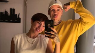 Έλενα Τσαγκρινού - Mike | "Μπήκαμε" στο μοντέρνο σπίτι του ερωτευμένου ζευγαριού