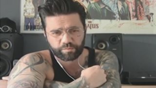 Θοδωρής Μαραντίνης: Η σέξι εμφάνιση στο «Καλό Μεσημεράκι» &amp; η απολαυστική συζήτηση με τον Μουτσινά