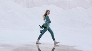 Η νέα καμπάνια της Lancaster σε προσκαλεί σε μία ρομαντική απόδραση μέσω της μόδας