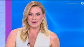 Η on air αναφορά της Κατερίνας Καραβάτου στον Χρήστο Φερεντίνο: "Αγαπιόμαστε πολύ. Είναι ο παρουσιαστής των παρουσιαστών"