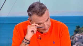 Λύγισε ο Γιώργος Λιάγκας: "Δεν ξέρω πώς αντέχει ο άνθρωπος και το κάνει αυτό, δεν ξέρω αν θα άντεχα εγώ"