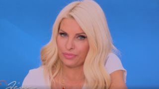 Η Ελένη Μενεγάκη απάντησε στη Βέφα Αλεξιάδου: "Με κάποιους ανθρώπους χανόμαστε"