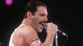 Όταν ο Freddie Mercury μεταμφίεσε σε άνδρα την πριγκίπισσα Diana για να μπουν σε gay club