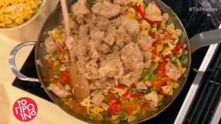 Βασίλης Καλλίδης: Η συνταγή της ημέρας στο «Πρωινό»: Φαρφάλες με καπνιστό τόνο