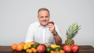 Μιχάλης Κεφαλογιάννης: Πρεμιέρα με πρωτιά για τον «Οδηγό καλής ζωής»