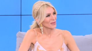 Κατερίνα Καινούργιου: "Στον βωμό της δημοσιότητας έχω αφήσει πίσω την προσωπική μου ζωή και με πονά"