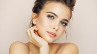 Αυτό είναι το καλύτερο liquid foundation για λιπαρές επιδερμίδες - και όχι μόνο