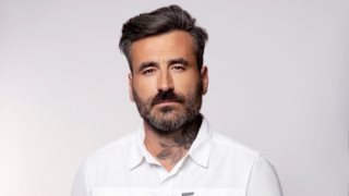 Ο Γιώργος Μαυρίδης επιστρέφει στην τηλεόραση σε ρόλο έκπληξη