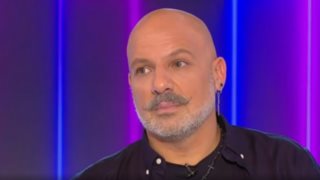 Ο Νίκος Μουτσινάς κατακεραυνώνει το "Survivor": "Σαπίλα είναι - Σιγά σιγά να γυρίσουν σπίτι τους"