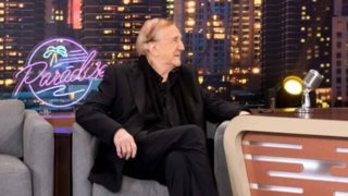 Γιώργος Κωνσταντίνου: "Ο πατέρας μου δεν έδινε σημασία ούτε για εμένα. Μόλις γεννήθηκα, εξαφανίστηκε από τη ζωή μου"