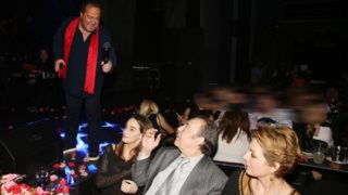 Συγκινημένος ο Γιάννης Πάριος: "Το πρώτο τραγούδι που έγραψα ποτέ, είχα την τύχη και την τιμή να το πεις εσυ"