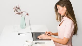 2019 Rewind: Απαντάμε στις beauty απορίες που αναζητήθηκαν πιο πολύ στο Google
