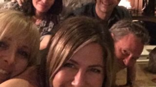 Φιλαράκια : Αναβάλλεται το reunion λόγω πανδημίας