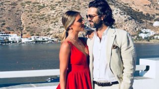 Αθηνά Οικονομάκου &amp; Φίλιππος Μιχόπουλος
: Το pre-wedding party στη Μύκονο και ο ξέφρενος χορός! Οι πρώτες εικόνες