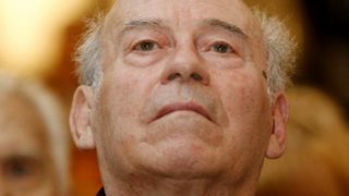 Δέκα χρόνια χωρίς τον αξέχαστο Θανάση Βέγγο, τον άνθρωπο που πάντα έτρεχε