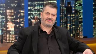 Μανώλης Κονταρός | Η απάντηση για τη φημολογούμενη κουμπαριά με τη Δέσποινα Βανδή και τον Βασίλη Μπισμπίκη