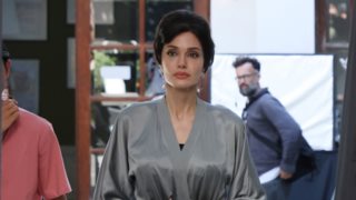 Hollywood Report | Η Angelina Jolie στον Πύργο Ηλείας &amp; οι royals σε νέες δημόσιες εμφανίσεις