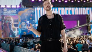 Αυτό είναι το νέο single του Νικόλα Ραπτάκη