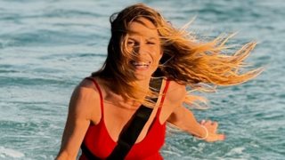 Η Ντορέττα Παπαδημητρίου μας δείχνει τους κοιλιακούς της και &quot;ρίχνει&quot; το Instagram