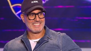 Τάσος Σοφρωνίου: &quot;Δεν χρειάζεται να τα έχω καλά με όλους - Για μένα είστε ένα υπέροχο διάλειμμα από την πραγματικότητα του εξωτερικού&quot;