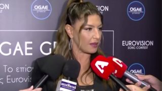 Αντέδρασε η Έλενα Παπαρίζου σε ερώτηση για τη Μαρίνα Σάττι: "Γιατί να μη θέλουν την κ. Σάττι; Αυτό λέγεται reverse psychology"