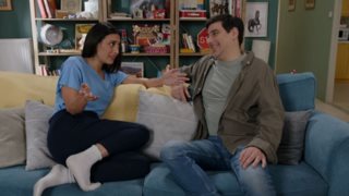 &quot;Έχω παιδιά&quot;: Η Σάρα φοβάται τις βελόνες αλλά πρέπει να πείσει τα παιδιά της να κάνουν αιματολογικές εξετάσεις